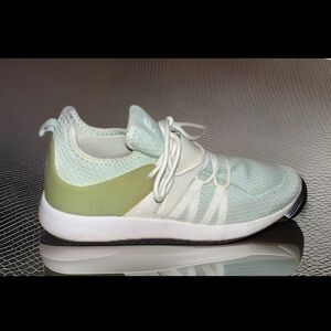 Fabletics Avalon Sea Green Breathable Knit 4 Airflow Everyday Athletic Sneakers